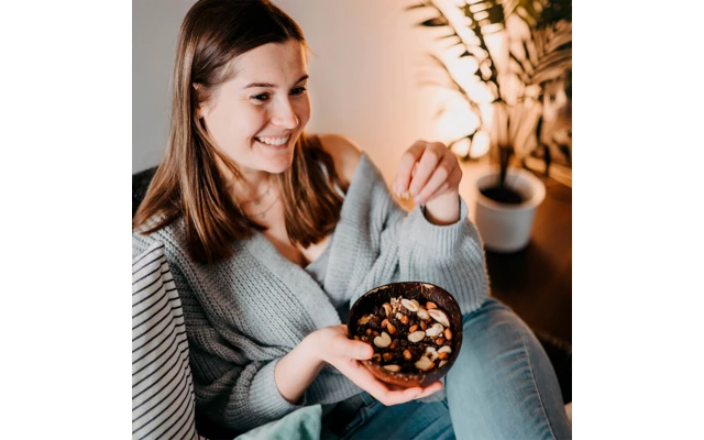 Juego De 2 Cáscaras De Coco Con Cuchara Y Soporte 6 Juego De 2 Cáscaras De Coco Con Cuchara Y Soporte - Imagen 4